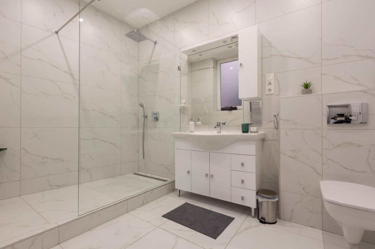 Appartement Exclusive Csengery In The Heart Of *